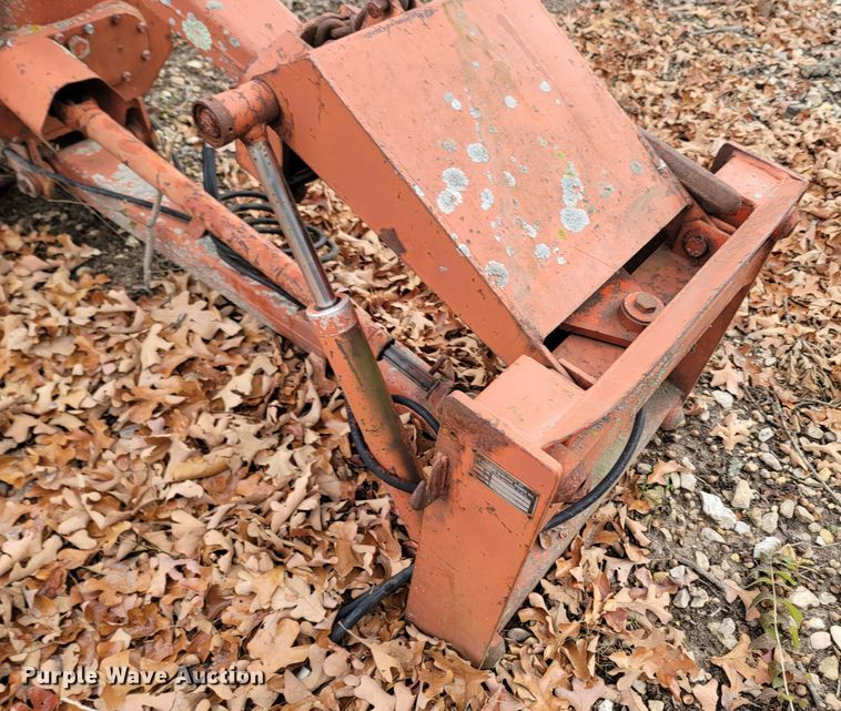 image for item LN9779 1982 Ditch Witch R30  trencher