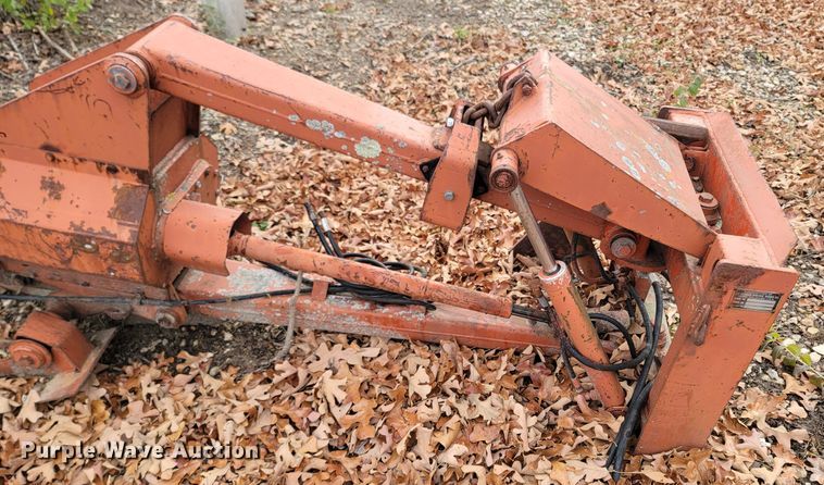 image for item LN9779 1982 Ditch Witch R30  trencher