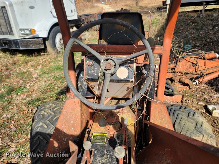 image for item LN9779 1982 Ditch Witch R30  trencher