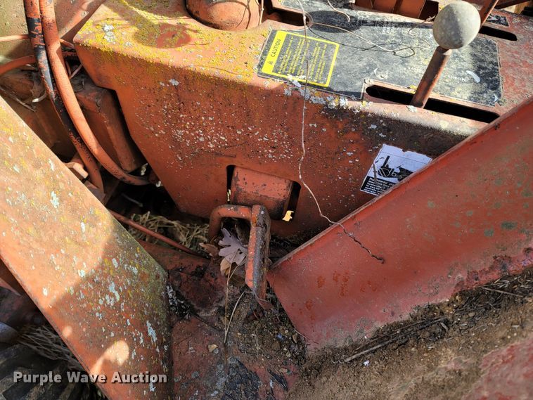 image for item LN9779 1982 Ditch Witch R30  trencher
