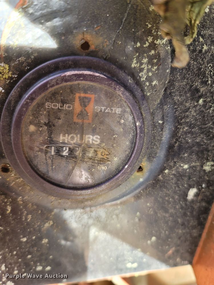 image for item LN9779 1982 Ditch Witch R30  trencher