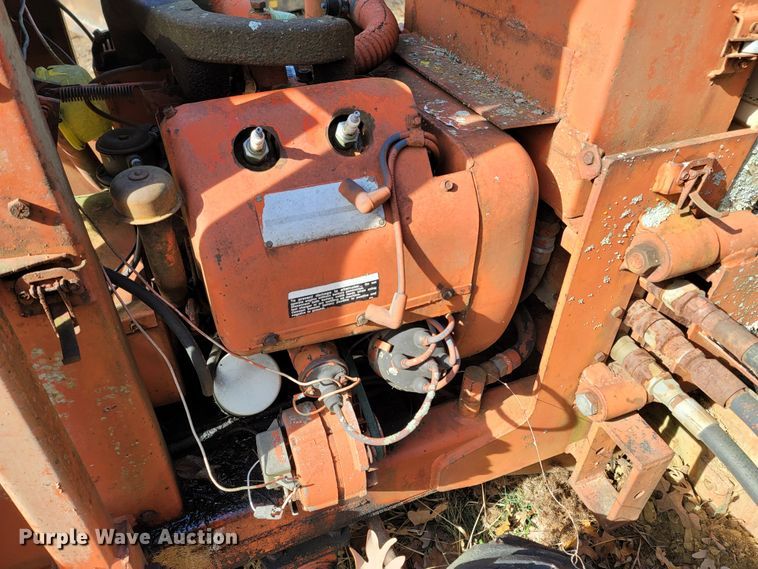 image for item LN9779 1982 Ditch Witch R30  trencher