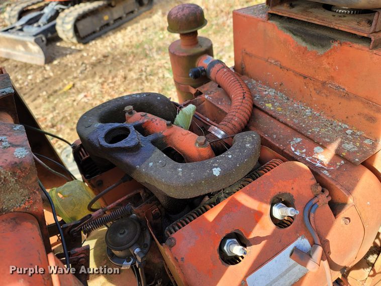 image for item LN9779 1982 Ditch Witch R30  trencher