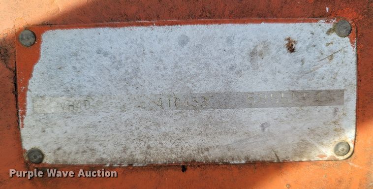 image for item LN9779 1982 Ditch Witch R30  trencher