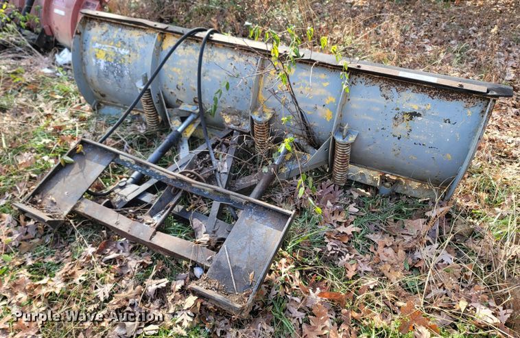 image for item LN9781 Fisher Minute Mount  92"W skid steer snow plow