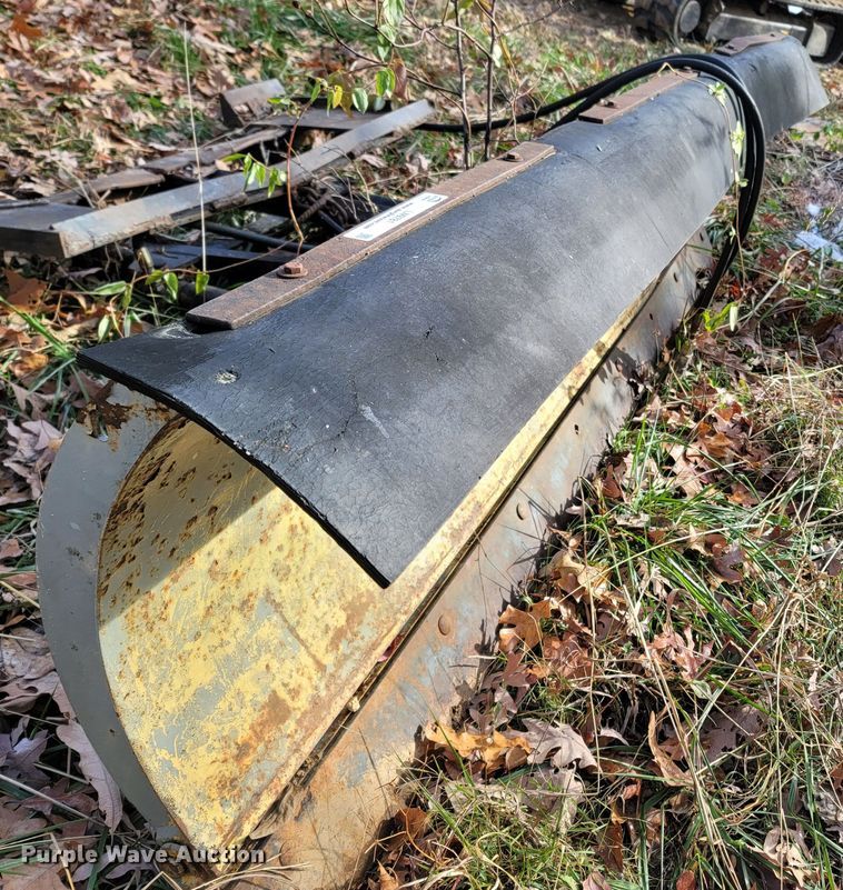 image for item LN9781 Fisher Minute Mount  92"W skid steer snow plow