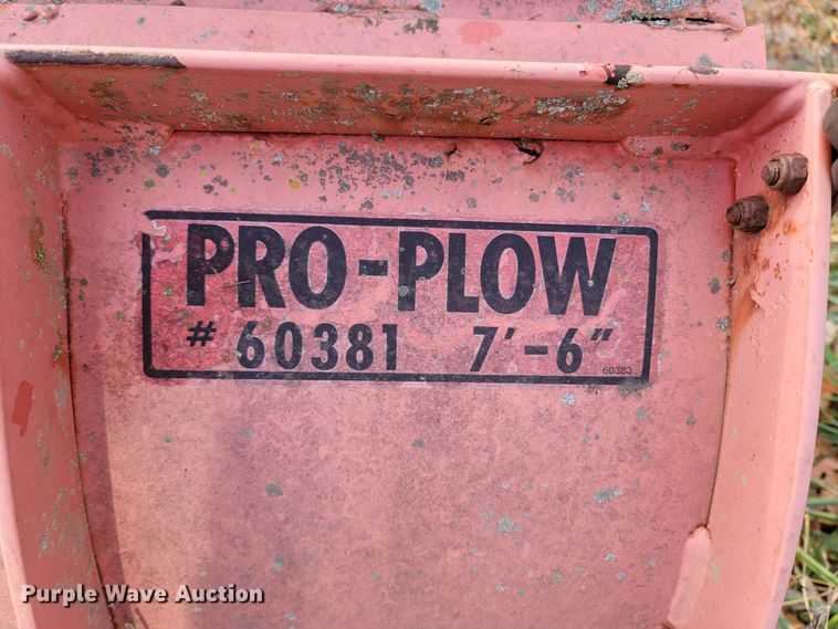 image for item LN9782 Western Pro Plow 60381  snow plow