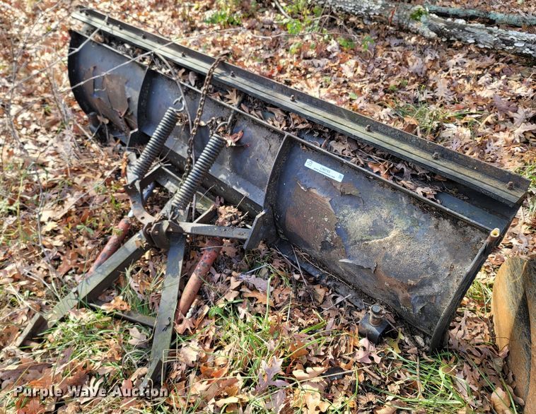 image for item LN9783 90"W snow plow
