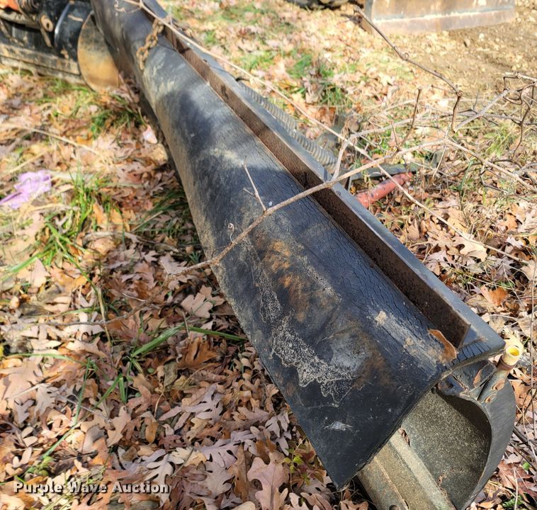 image for item LN9783 90"W snow plow