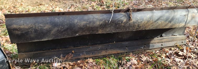 image for item LN9783 90"W snow plow