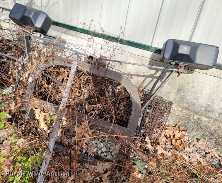 image for item LN9783 90"W snow plow