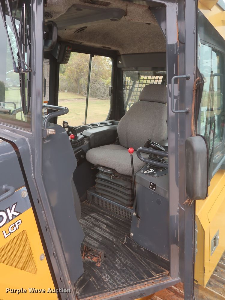 image for item LP9037 2018 John Deere 650K LGP  dozer