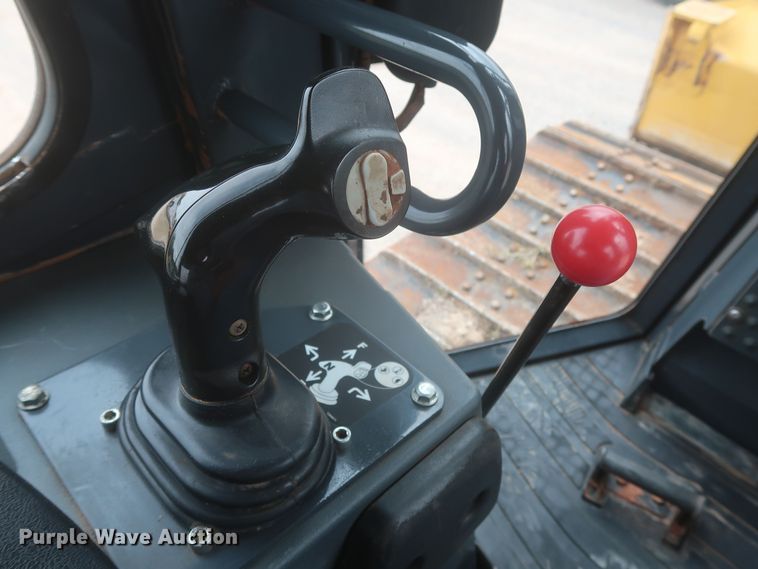 image for item LP9037 2018 John Deere 650K LGP  dozer