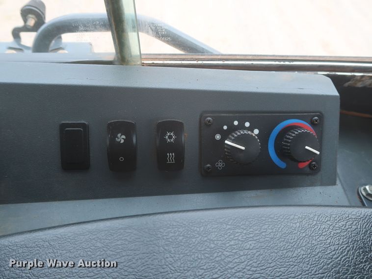 image for item LP9037 2018 John Deere 650K LGP  dozer