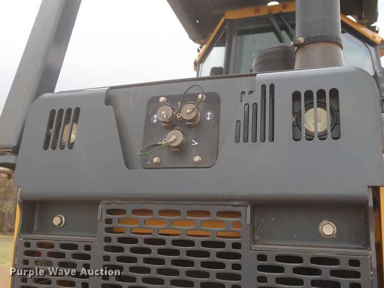 image for item LP9037 2018 John Deere 650K LGP  dozer