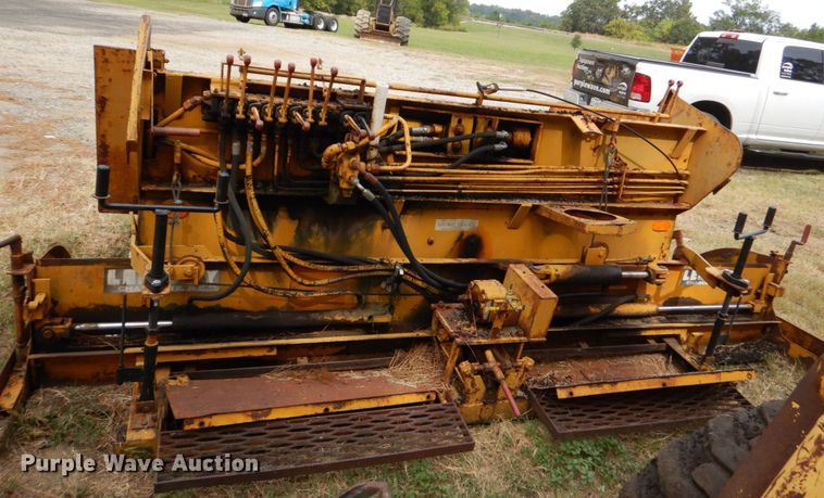 image for item LS9899 LeeBoy  paver