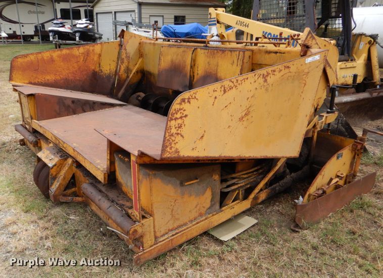 image for item LS9899 LeeBoy  paver