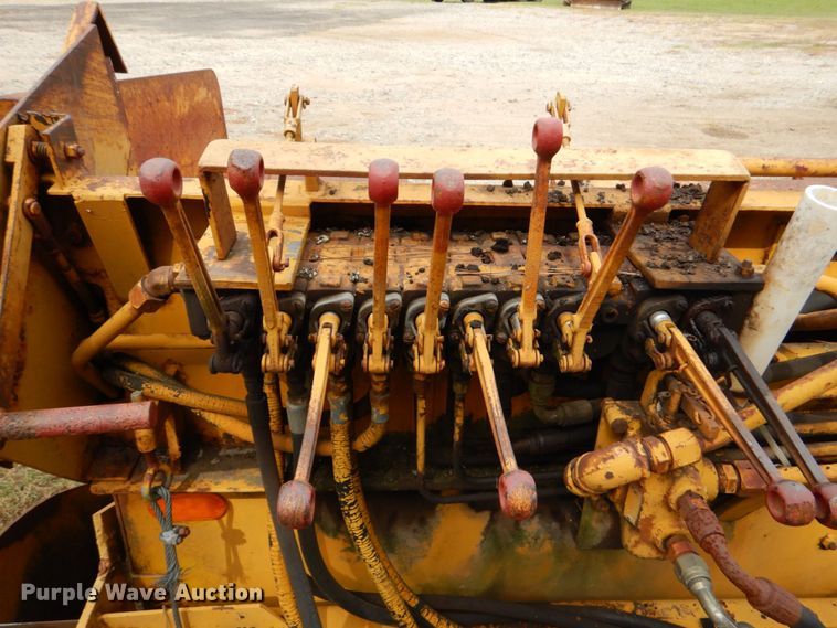 image for item LS9899 LeeBoy  paver