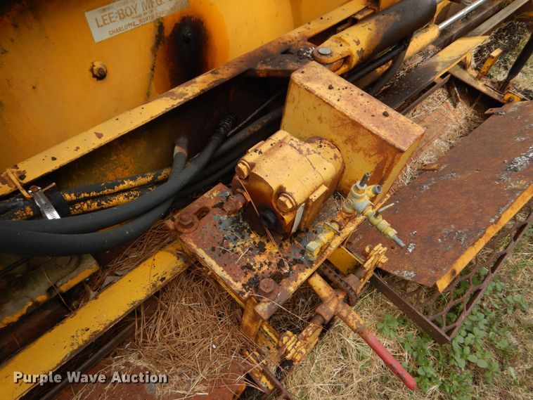 image for item LS9899 LeeBoy  paver