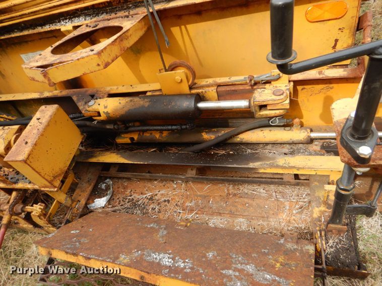 image for item LS9899 LeeBoy  paver