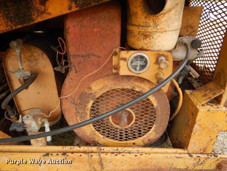 image for item LS9899 LeeBoy  paver