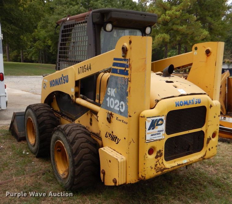 image for item LS9900 2007 Komatsu SK1020  skid steer loader