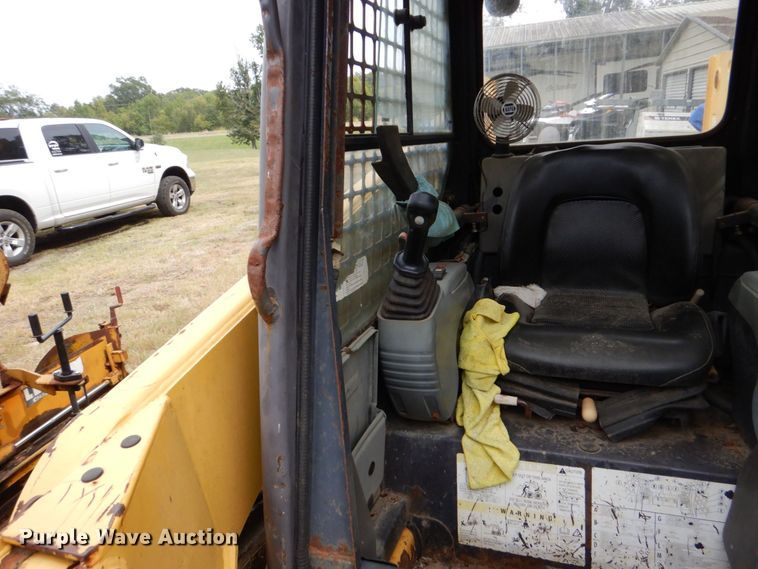 image for item LS9900 2007 Komatsu SK1020  skid steer loader