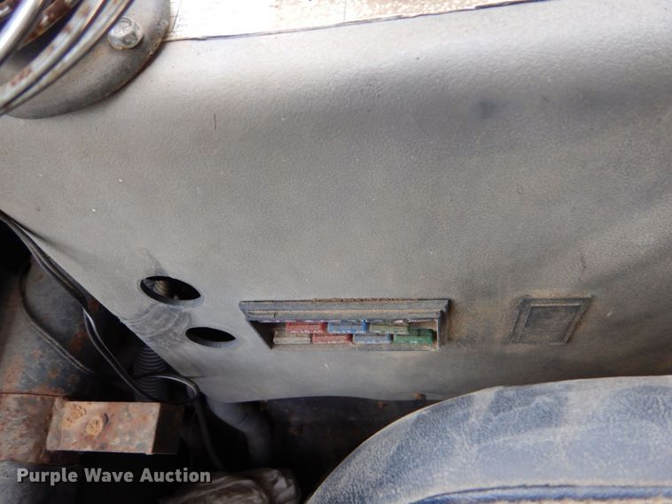 image for item LS9900 2007 Komatsu SK1020  skid steer loader