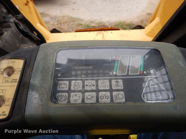 image for item LS9900 2007 Komatsu SK1020  skid steer loader