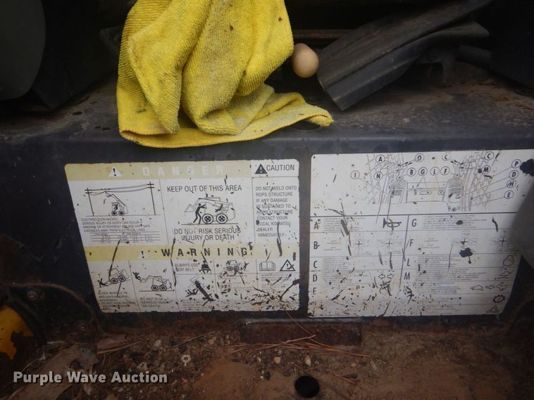 image for item LS9900 2007 Komatsu SK1020  skid steer loader