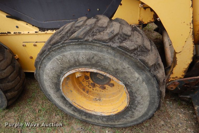 image for item LS9900 2007 Komatsu SK1020  skid steer loader