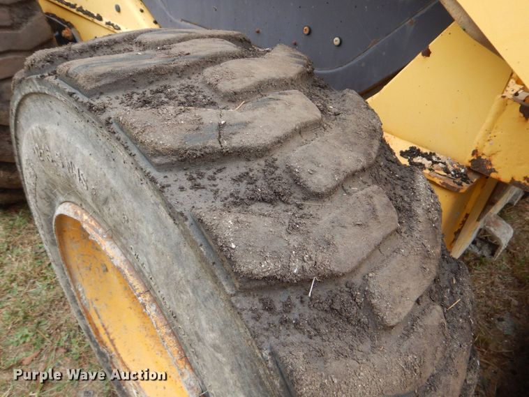 image for item LS9900 2007 Komatsu SK1020  skid steer loader