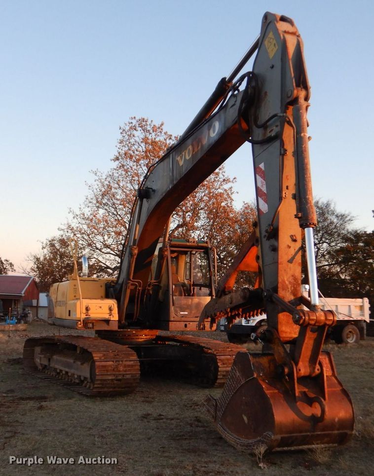 image for item LS9944 Volvo EC210C L  excavator