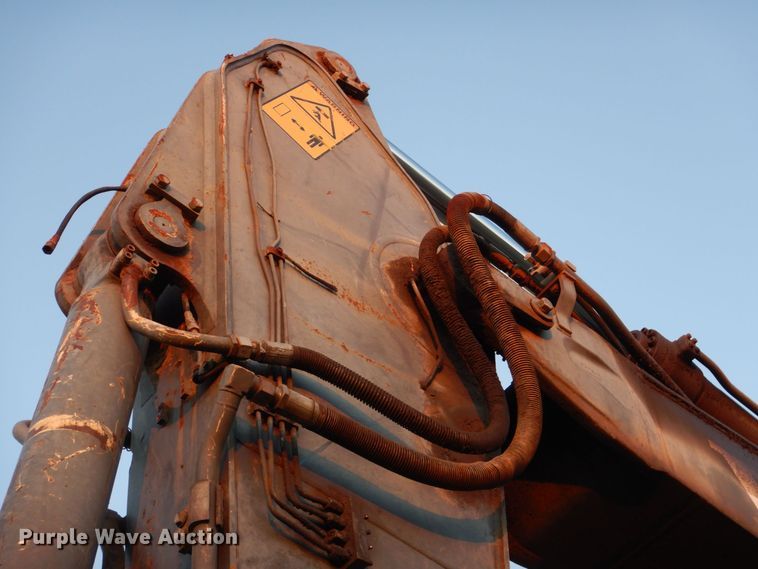 image for item LS9944 Volvo EC210C L  excavator