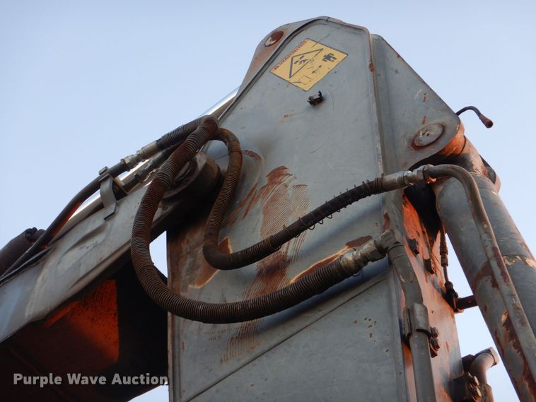 image for item LS9944 Volvo EC210C L  excavator