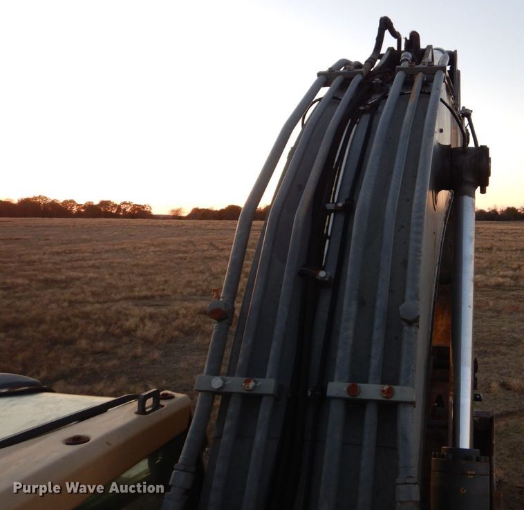 image for item LS9944 Volvo EC210C L  excavator