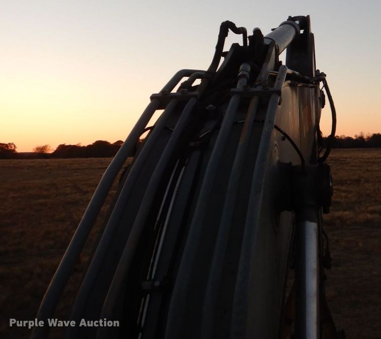 image for item LS9944 Volvo EC210C L  excavator