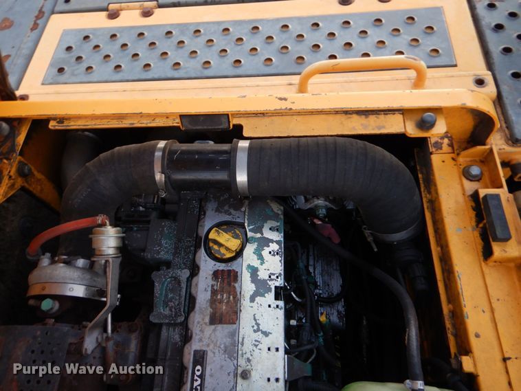 image for item LS9944 Volvo EC210C L  excavator