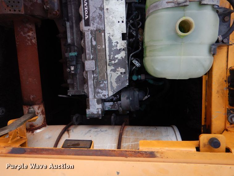 image for item LS9944 Volvo EC210C L  excavator