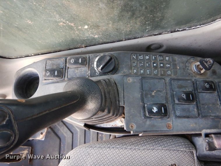 image for item LS9944 Volvo EC210C L  excavator