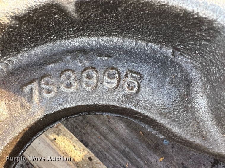 image for item LW9124 Caterpillar  plate