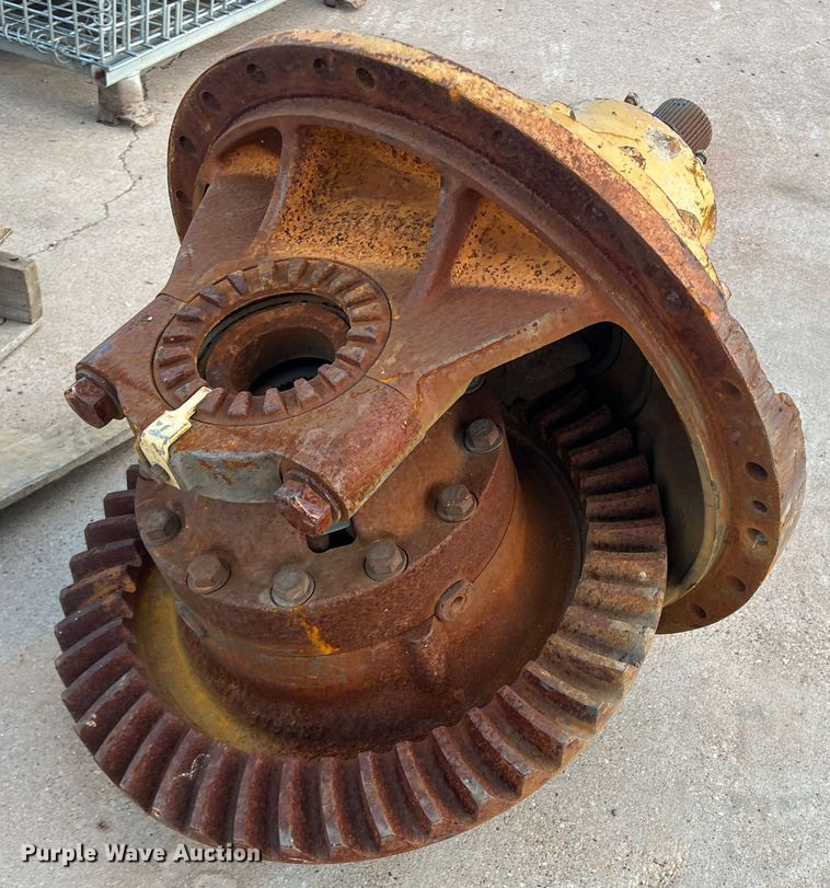 image for item LW9138 Caterpillar  drivetrain parts