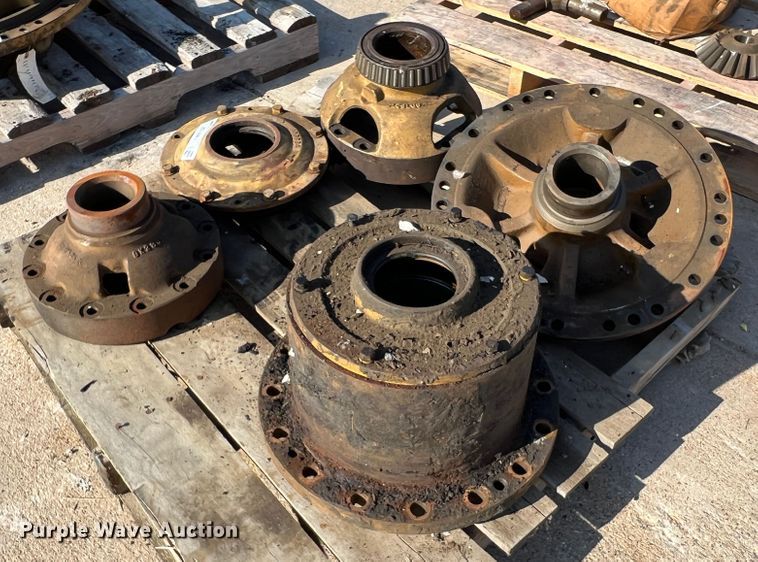 (5) Caterpillar drivetrain parts in Cresson, TX | Item LW9158 sold ...