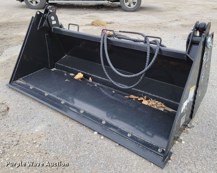 image for item LY9801 2021 Top Cat 41N1BCT  74"W four-in-one skid steer bucket