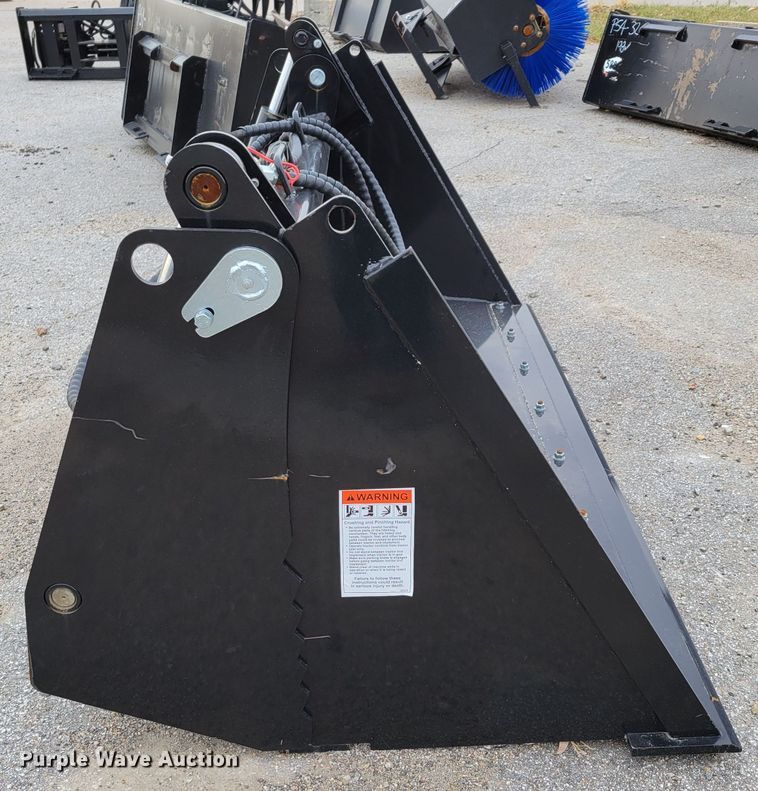 image for item LY9801 2021 Top Cat 41N1BCT  74"W four-in-one skid steer bucket