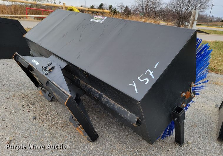 image for item LY9802 76" W skid steer broom