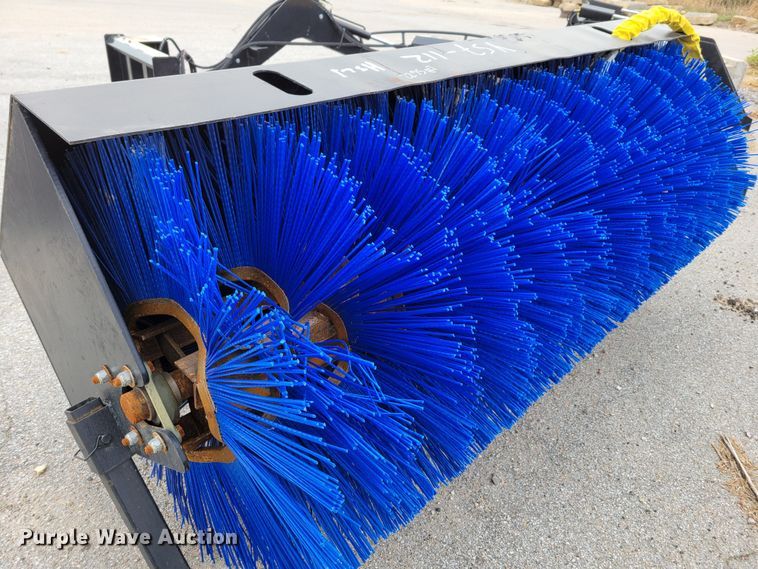 image for item LY9802 76" W skid steer broom