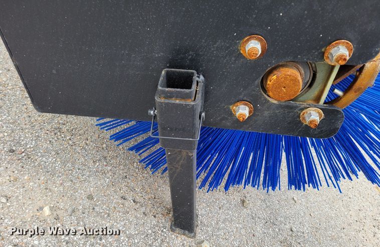 image for item LY9802 76" W skid steer broom