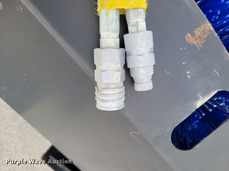 image for item LY9802 76" W skid steer broom