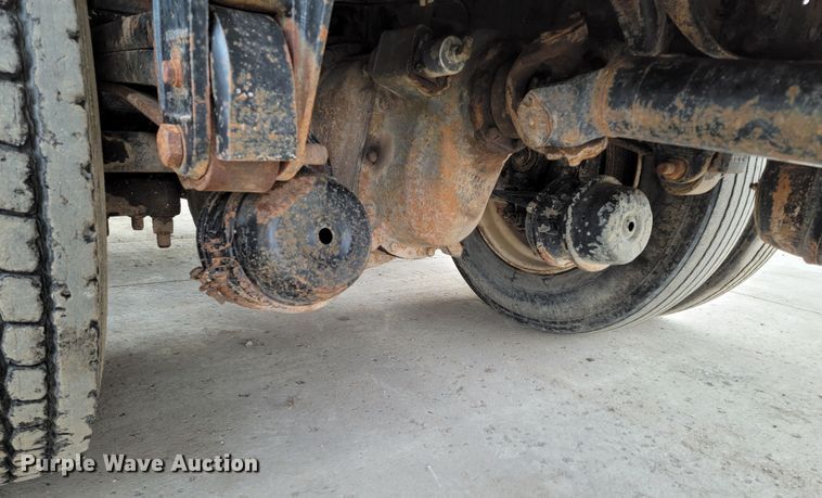 image for item ME9564 1986 GMC  water truck